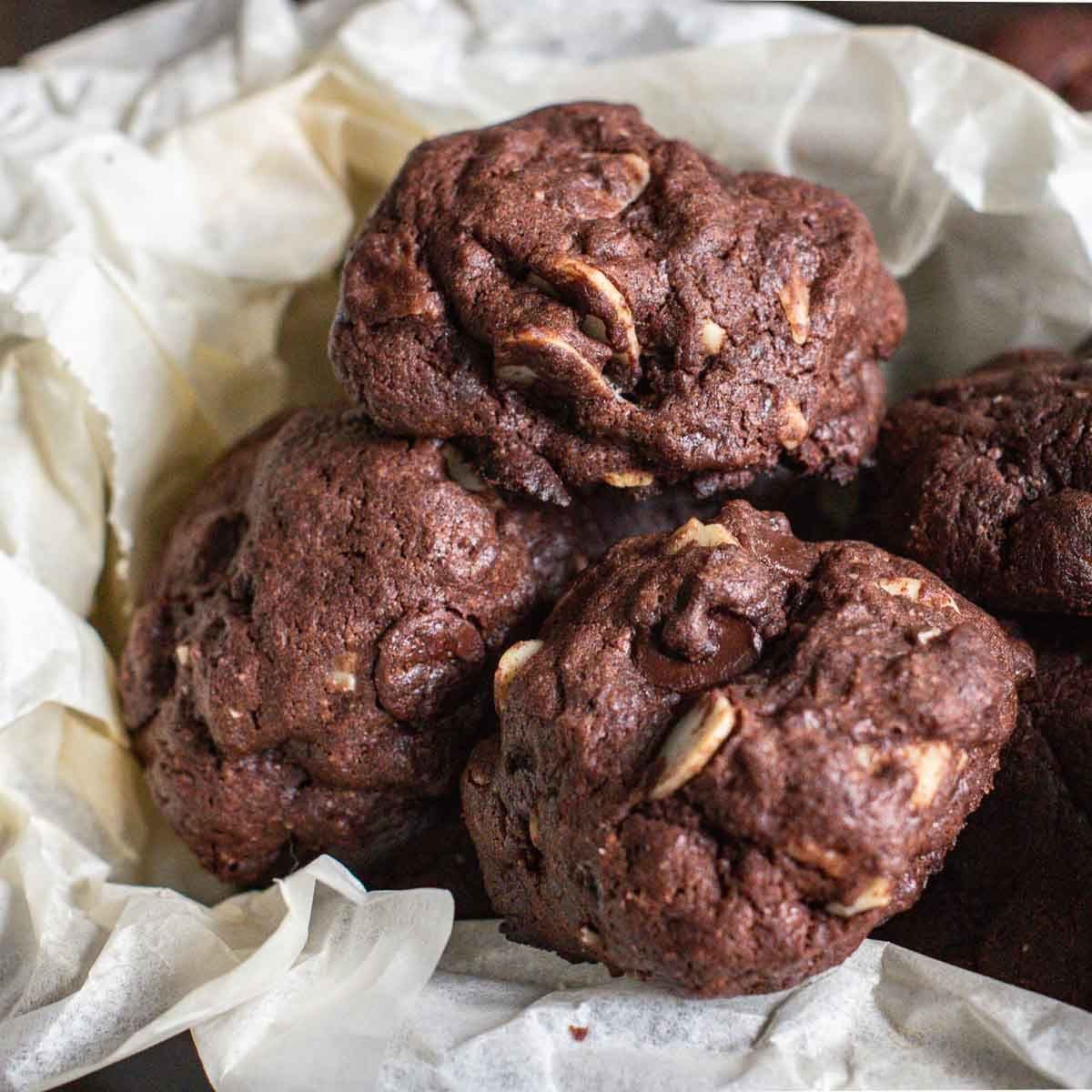 Chocolate Almond Cookies